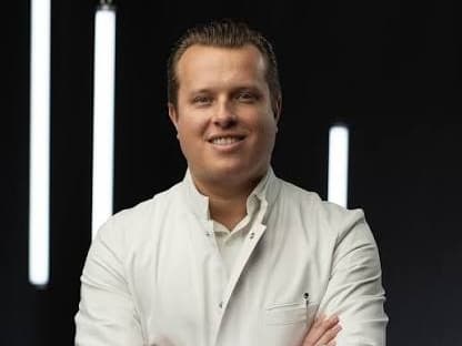 Porträt von Dr. Dr. Dominik Duscher